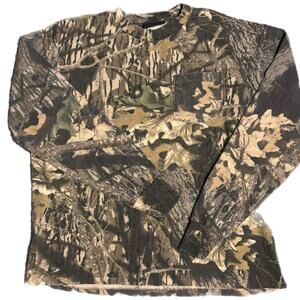 Sasquatch vintage camo long sleeve pocket tree
